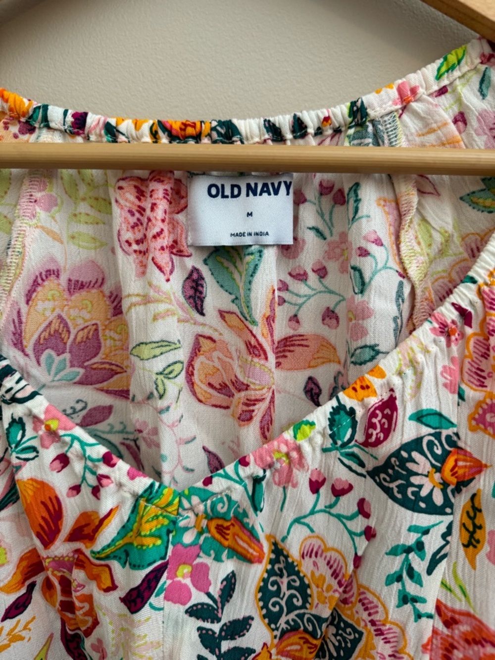 OLD NAVY - NWT Multicolour Floral Blouse - Size M - Picture 2 of 9